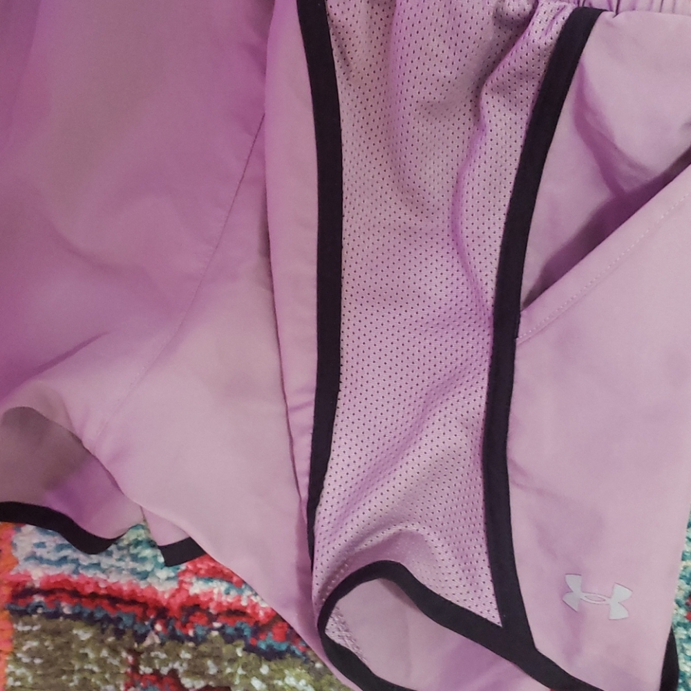 Under Armour running shorts - Picture 3 of 4